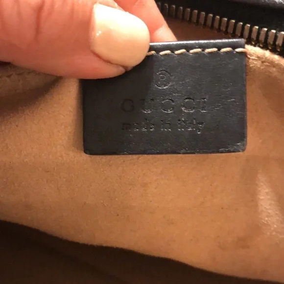 Authentic Gucci Marmont - Picture 3 of 9